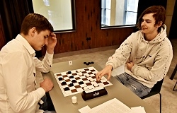 Zelts un sudrabs dobelniekiem