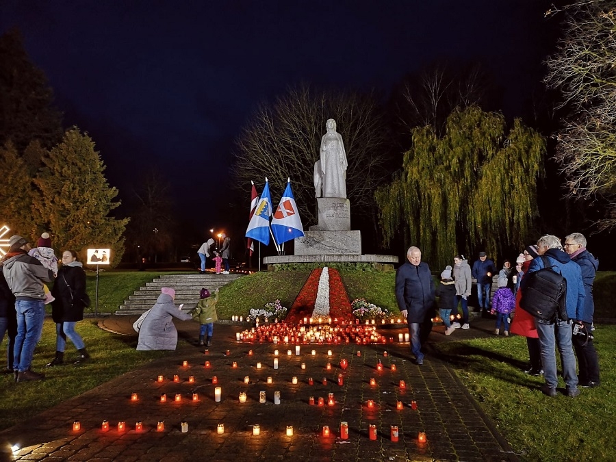 Latvijas brīvības cīnītāju piemiņas godināšana Lāčplēša dienā