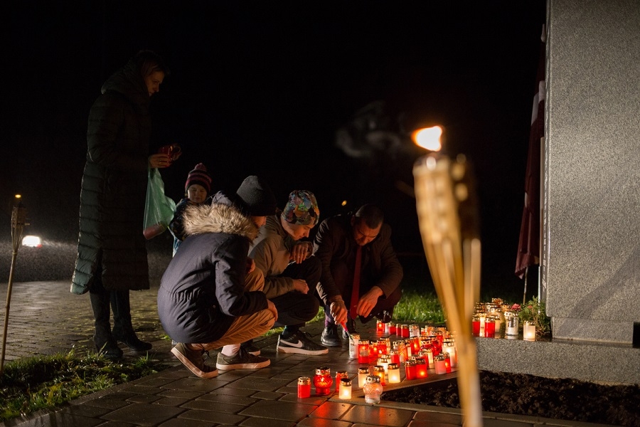 Latvijas brīvības cīnītāju piemiņas godināšana Lāčplēša dienā