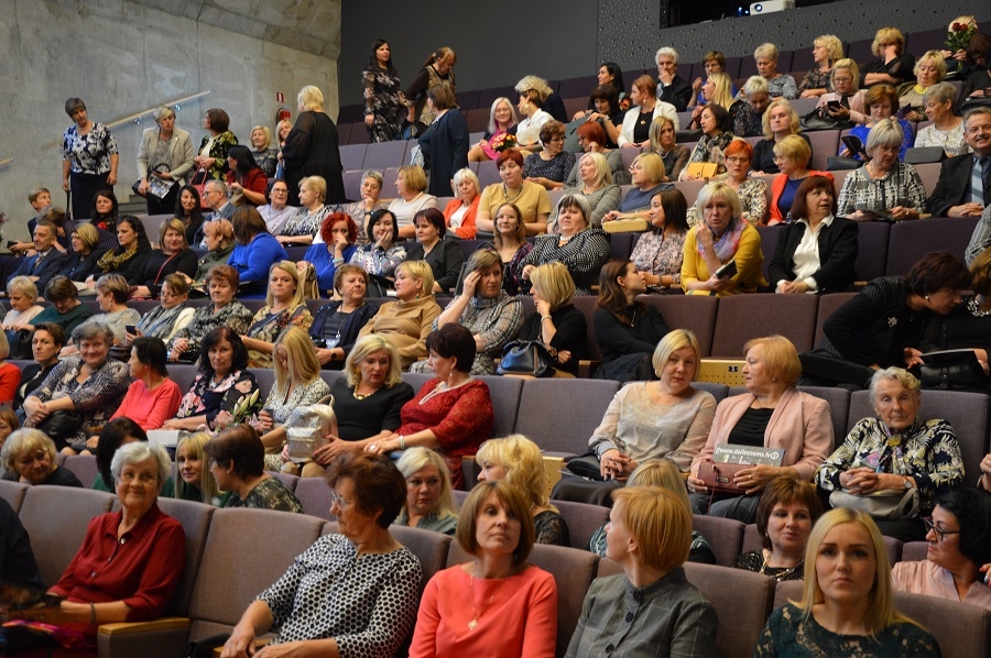 Skolotāju dienas pasākums Dobelē