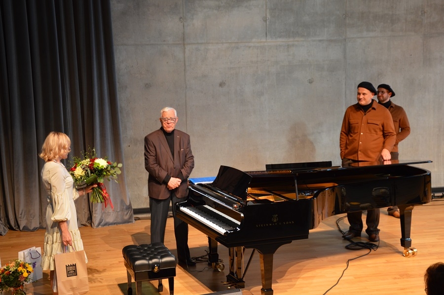 Skolotāju dienas pasākums Dobelē