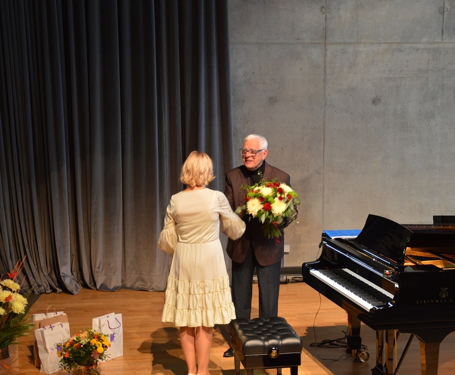 Skolotāju dienas pasākums Dobelē