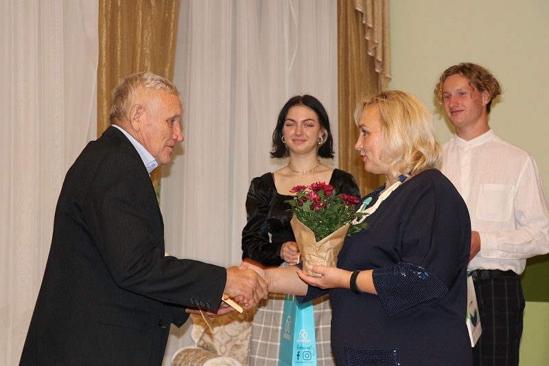 laureātu cildināšanas ceremonija