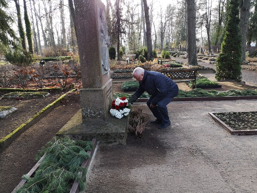 Albums Nr. 1 Latvijas brīvības cīnītāju piemiņas godināšana Lāčplēša dienā 2020